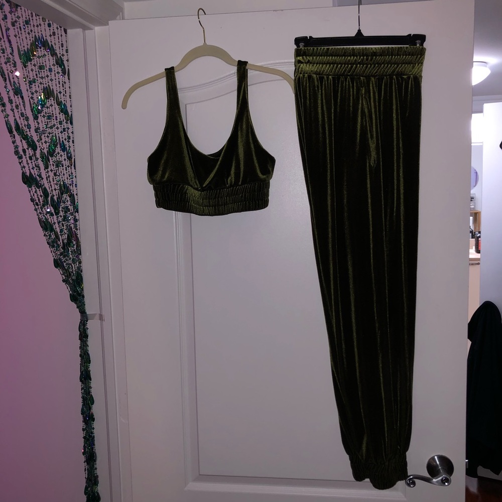 Laina Rauma Velvet Leisure Set - Green size large